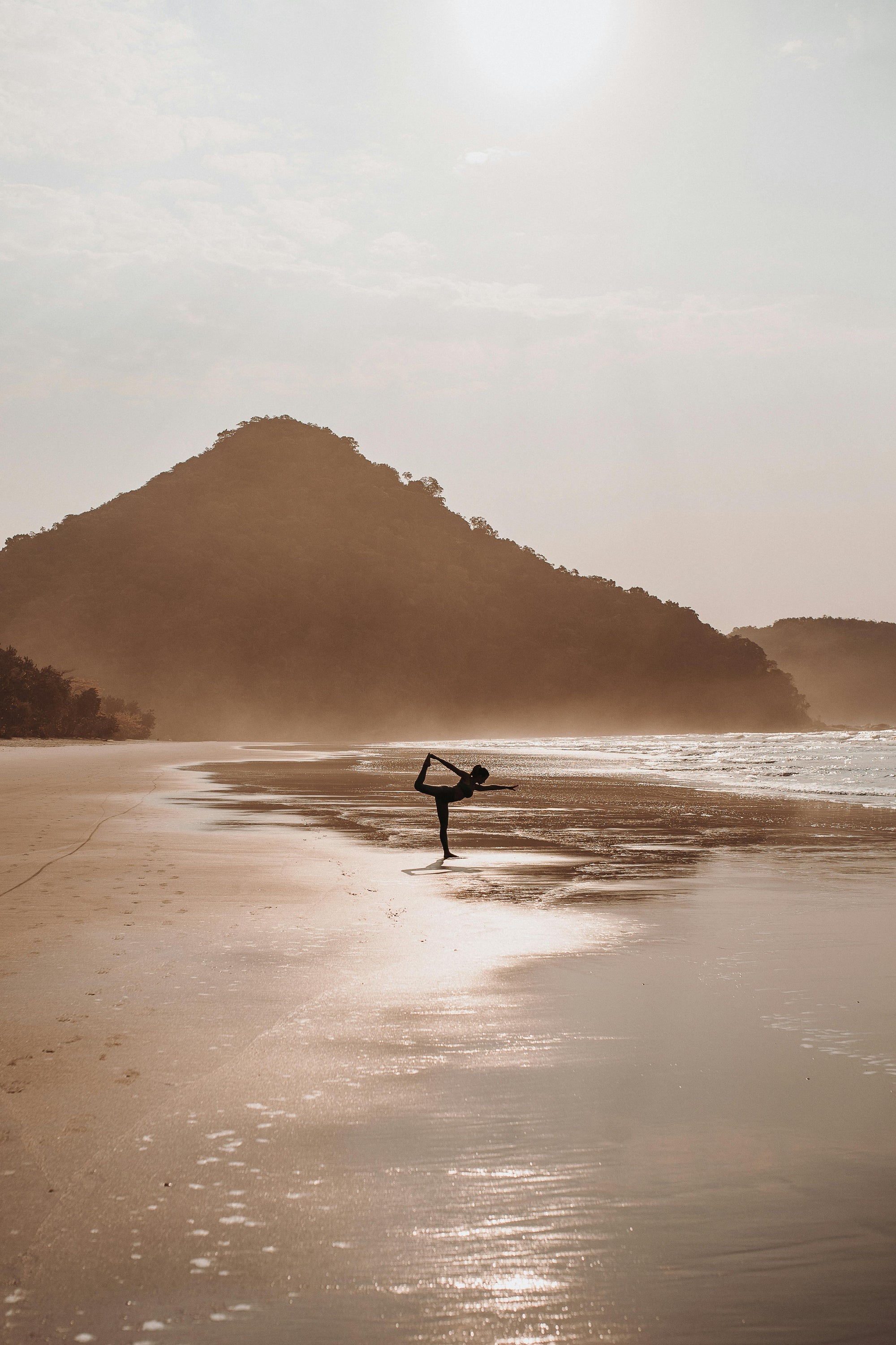 Yoga e Natura: Ritrovare l'Equilibrio Attraverso la Connessione con l'Ambiente